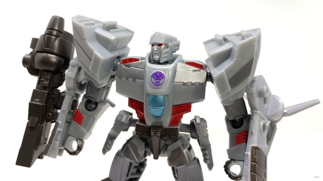 In Hand Image Of Transformers Earthspark Megatron Deluxe Class  (16 of 28)